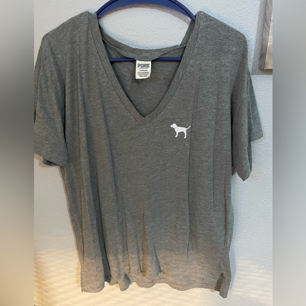 PINK by Victoria’s Secret Gray V-Neck Tee – Size L | Soft & Comfy Basic